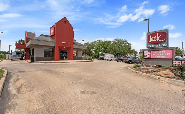 Pictures of Retail property located at 2277 W Sam Houston Pkwy N, Houston, TX 77043 for sales - image #1