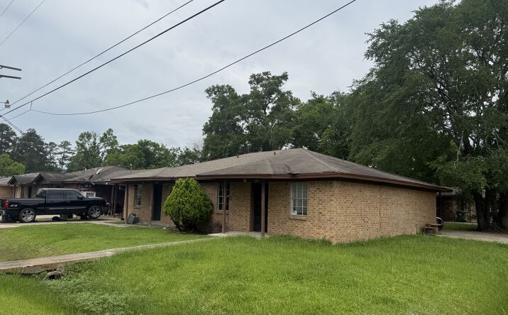 Pictures of Multifamily property located at 1401/1403 Truman St, Cleveland, TX 77327, 1409/14011 Truman St, Cleveland, TX 77327, 1413/1415 Truman St, Cleveland, TX 77327, 706/708 Lyle W Ave, Cleveland, TX 77327, 710/708 Lyle W Ave, Cleveland, TX 77327 for sales - image #1