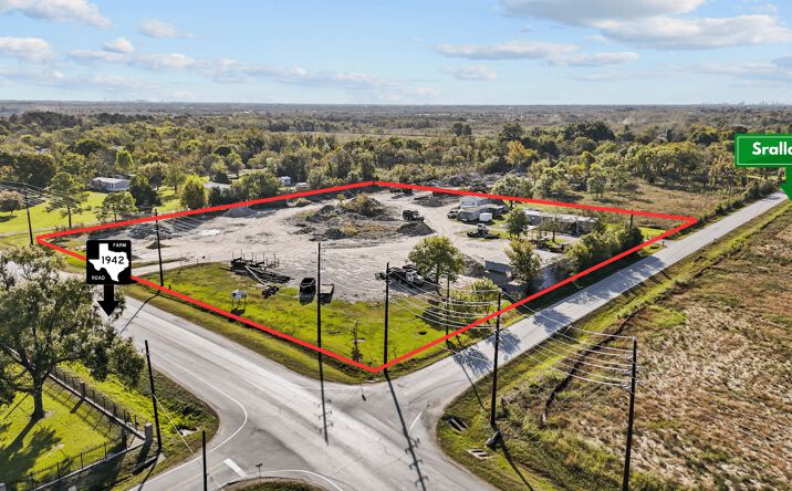 Pictures of Mixed Use, Multifamily, Office, Retail property located at 1610 FM 1942, Crosby, TX 77532 for sales - image #1