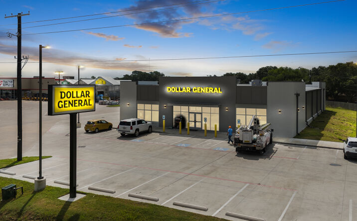 Pictures of Retail property located at 3416 West Loop, El Campo, TX 77437 for sales - image #1