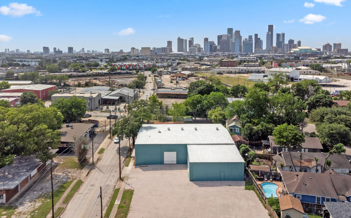 Pictures of Industrial property located at 3915 McKinney St, Houston, TX 77023 for sales - image #1