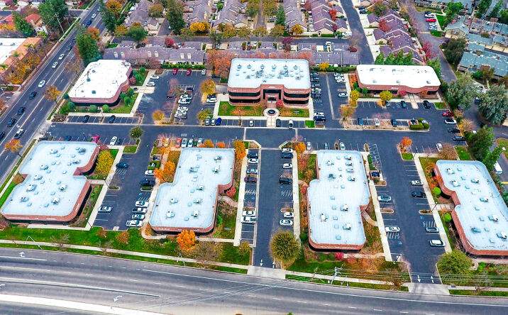 Pictures of Office property located at 7447 N First St, Fresno, CA 93720 for sales - image #1