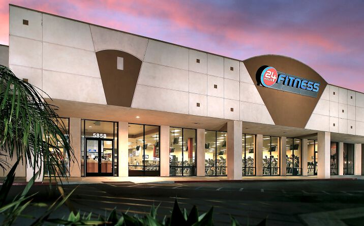 Pictures of Retail property located at 5858 Warner Ave, Huntington Beach, CA 92649 for sales - image #1