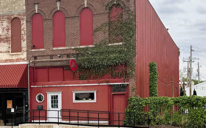 Pictures of Retail property located at 212 W MAIN Street, Havana, IL 62644 for sales - image #1