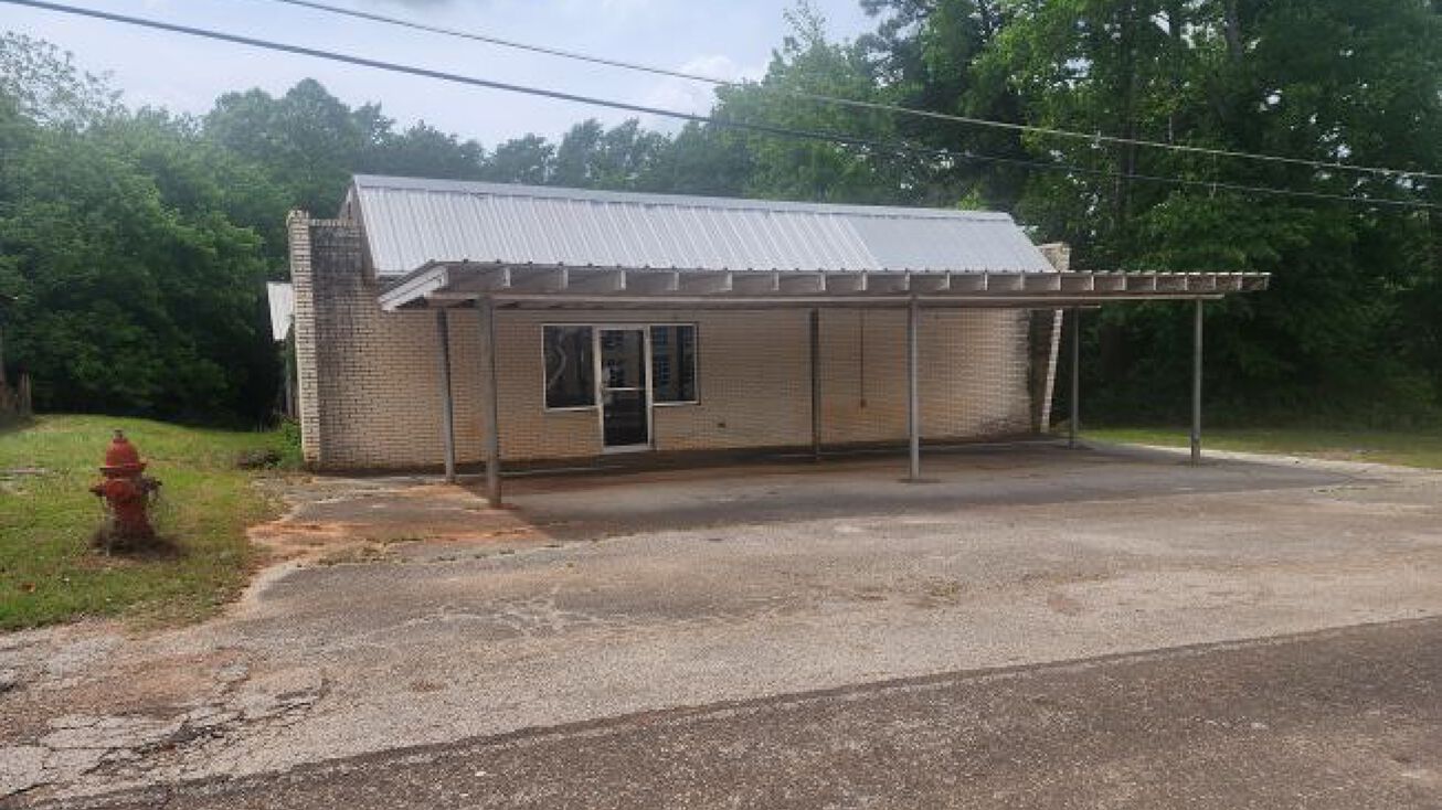 10542 S Main Across from New London school, Overton, TX 75684 | Crexi.com