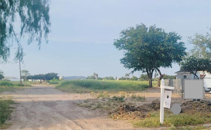 Pictures of Land, Multifamily property located at 401 E Datil Avenue, Hidalgo, TX 78557 for sales - image #1