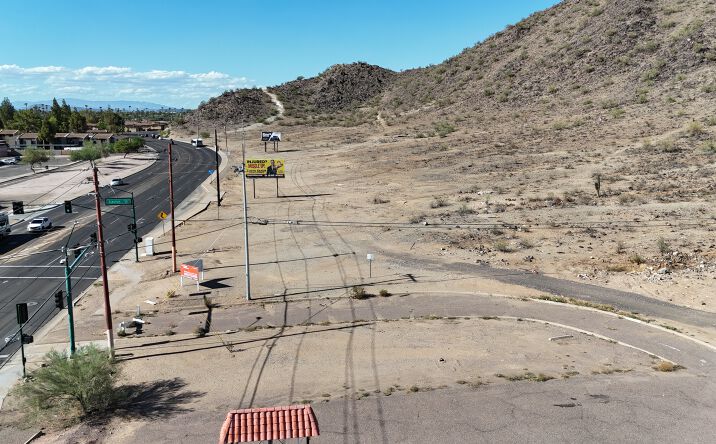 Pictures of Land property located at NEC of 19th Avenue and Cactus, Phoenix, Arizona, Phoenix, AZ 85029 for sales - image #1