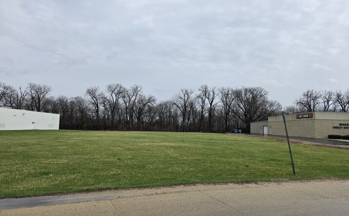 Pictures of Land property located at 1903 1st Ave, Rock Falls, IL 61071 for sales - image #1