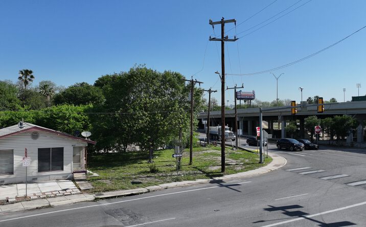 Pictures of Special Purpose, Business for Sale, Office, Mixed Use property located at 607 W Theo Ave, San Antonio, TX 78225 for sales - image #1