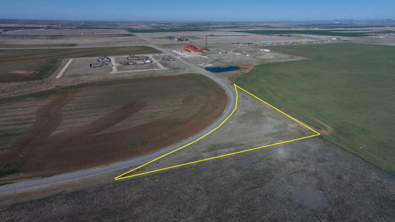 Main St. & 11th St., Geronimo, OK 73543