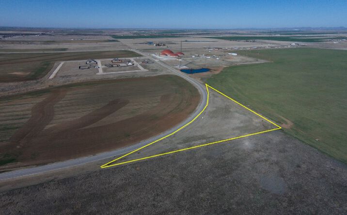 Pictures of Land property located at Main St. & 11th St., Geronimo, OK 73543 for sales - image #1