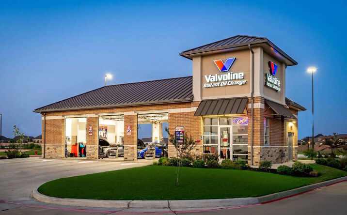 Pictures of Retail property located at 701 S Division St, Guthrie, OK 73044 for sales - image #1