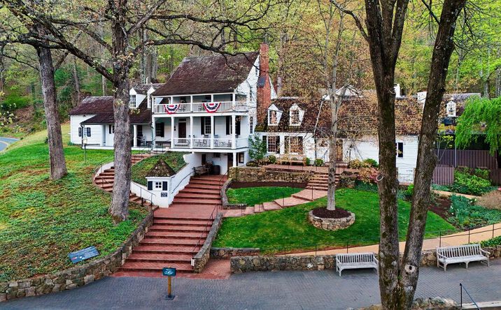 Pictures of Retail, Hospitality, Business for Sale property located at 683 Thomas Jefferson Pky, Charlottesville, VA 22902 for sales - image #1