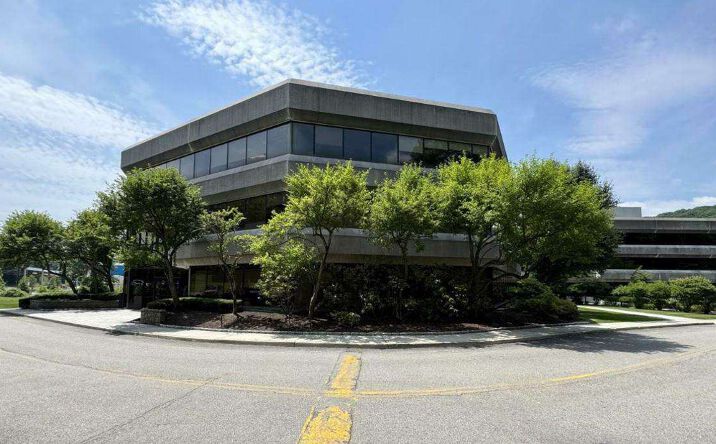 Pictures of Office property located at 245 Saw Mill River Rd, Unit 106, Hawthorne, NY 10532 for sales - image #1