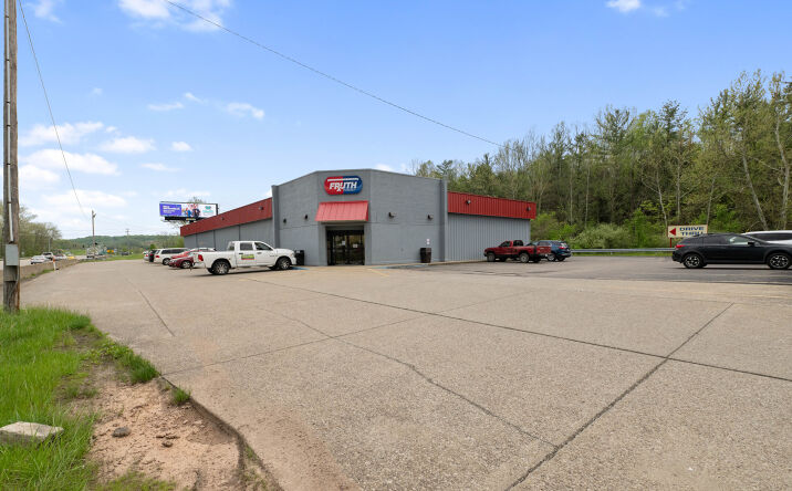 Pictures of Mixed Use, Office, Retail, Self Storage property located at 2991 OH-160, Gallipolis, OH 45631 for sales - image #1