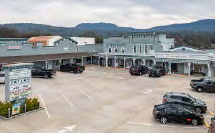Pictures of Hospitality, Office, Retail property located at 40359 CA-41, Oakhurst, CA 93644 for sales - image #1