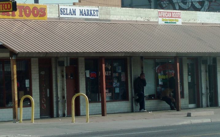 Pictures of Retail property located at 4125 N 19th Ave, Phoenix, AZ 85015 for sales - image #1