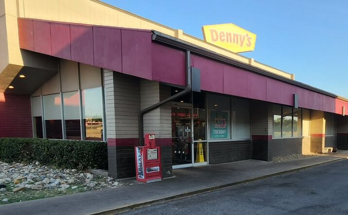 Pictures of Retail property located at 1710 E 3rd St, Big Spring, TX 79720 for sales - image #1