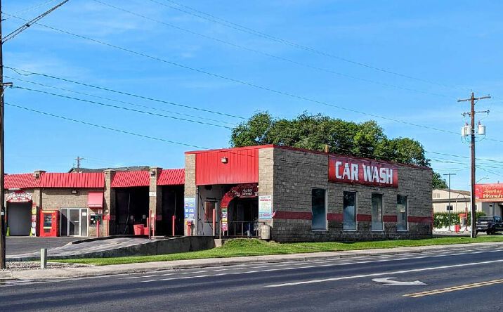 Pictures of Retail, Special Purpose property located at 210 E Elm Ave, Hermiston, OR 97838 for sales - image #1