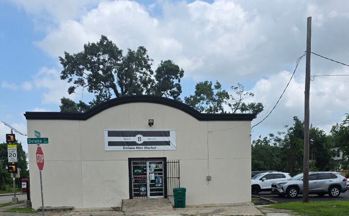 Pictures of Retail property located at 3801 Delano St, Houston, TX 77004 for sales - image #1