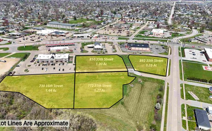 Pictures of Land property located at 772 35th St, Marion, IA 52302 for sales - image #1