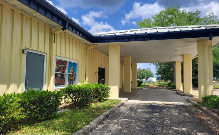 Pictures of Land property located at 3525 Russell Road, Marianna, FL 32446 for sales - image #1