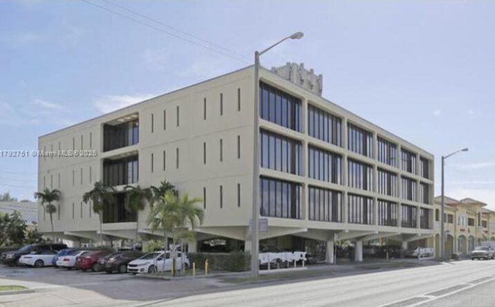 Pictures of Office, Multifamily property located at 420 S Dixie Hwy, Coral Gables, FL 33146 for sales - image #1