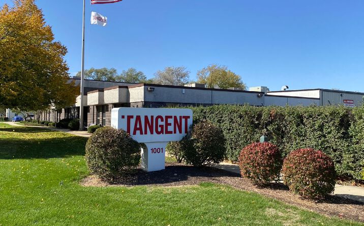 Pictures of Industrial property located at 1001 Sullivan Rd, Aurora, IL 60506 for sales - image #1