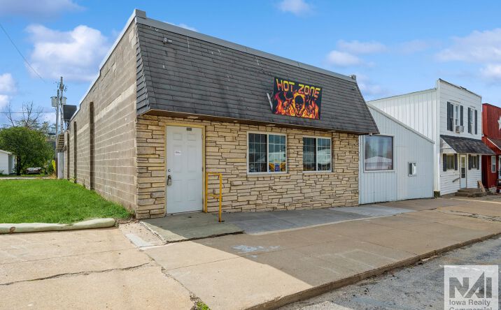 Pictures of Retail property located at 115 E Main St, Coggon, IA 52218 for sales - image #1