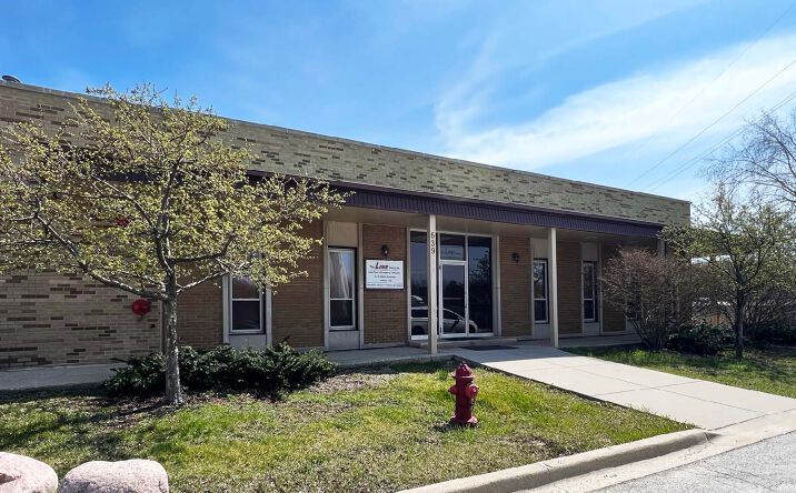 Pictures of Industrial property located at 539 W Algonquin Rd, Arlington Heights, IL 60005 for sales - image #1
