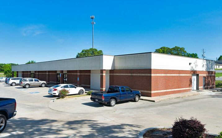 Pictures of Office property located at 101 Prince St, Warner Robins, GA 31093 for sales - image #1