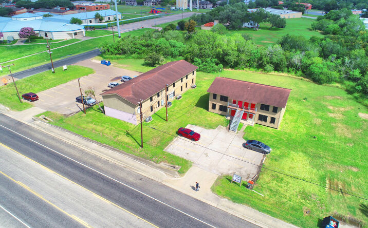 Pictures of Multifamily property located at 303-511 E Reagan Rd, Beeville, TX 78102 for sales - image #1