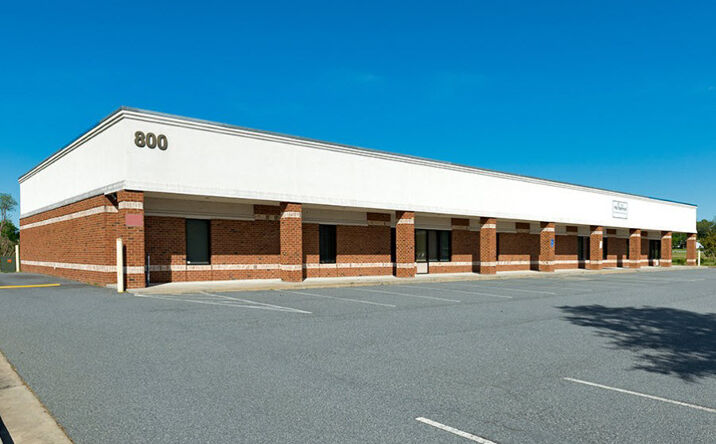 Pictures of Office property located at 800 Duke Ave, Warner Robins, GA 31093 for sales - image #1