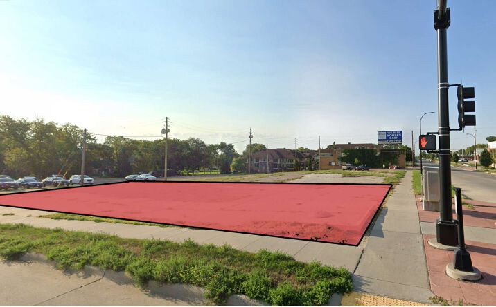 Pictures of Land, Office property located at 2620 & 2626 Pierce St, Sioux City, IA 51104 for sales - image #1