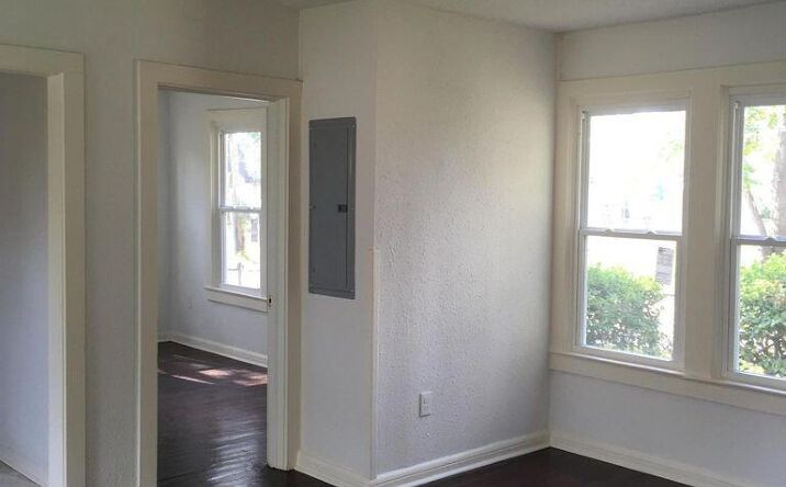 Pictures of Retail property located at 2203 SAN DIEGO Road, Jacksonville, FL 32207 for sales - image #1