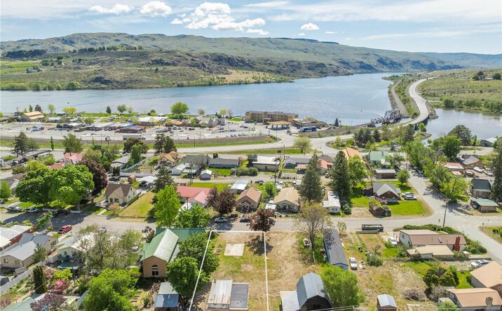 image of property at 123 CHRIS Pateros WA 98846