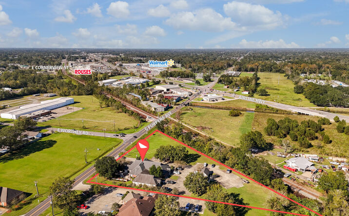 Pictures of Office property located at 1022 S Purpera Ave, Gonzales, LA 70737 for sales - image #1