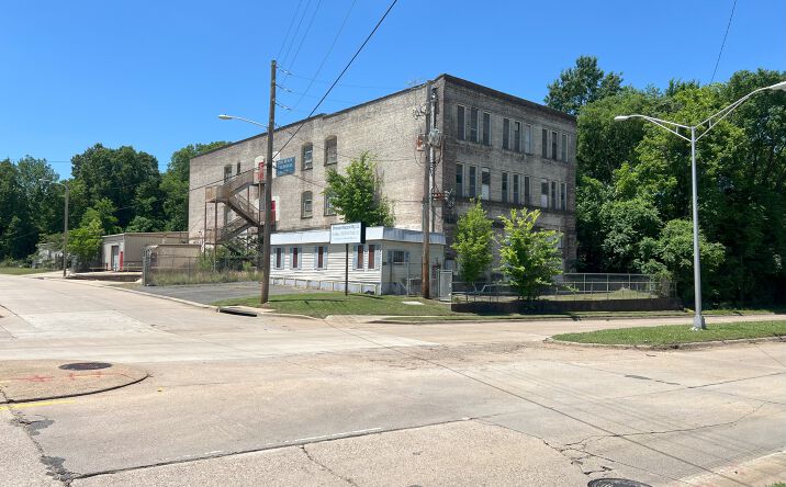 Pictures of Multifamily, Industrial, Mixed Use, Special Purpose property located at 104 N Common, Shreveport, LA 71101 for sales - image #1