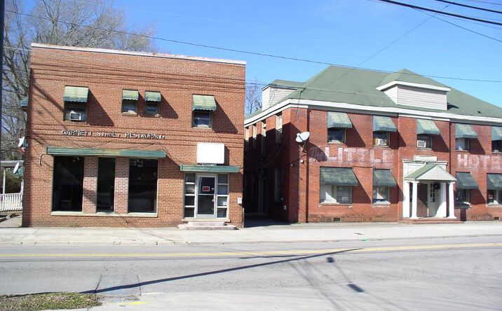 Pictures of Hospitality property located at 1010 12 Garnett Street, Henderson, NC 27536 for sales - image #1