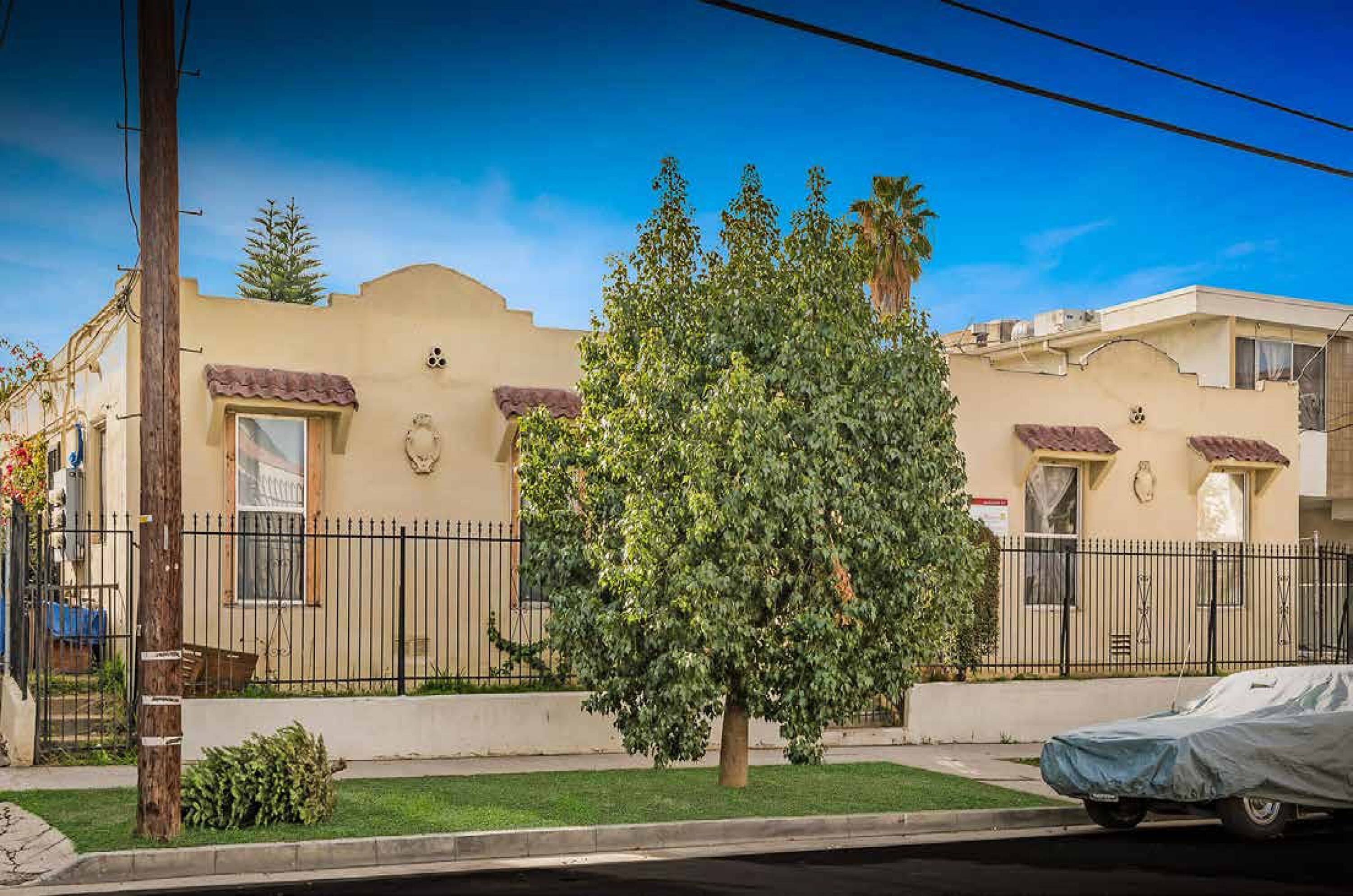 4332 Lockwood  