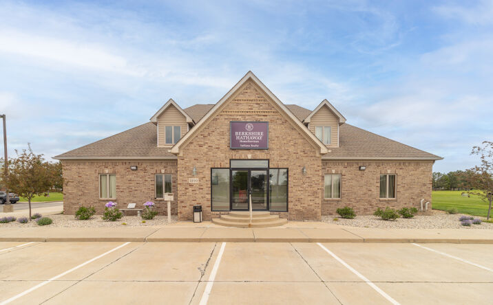 Pictures of Office property located at 1890 W Main St, Greenfield, IN 46140 for sales - image #1
