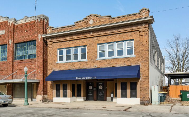 Pictures of Mixed Use, Multifamily, Office property located at 127 E William St, Kendallville, IN 46755 for sales - image #1