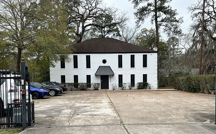 Pictures of Office property located at 17717 Red Oak Drive, Houston, TX 77090 for sales - image #1