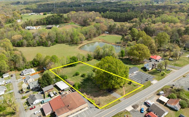 Pictures of Land property located at 313 E King St, King, NC 27021 for sales - image #1