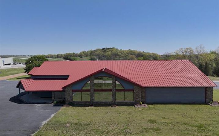 Pictures of Industrial, Mixed Use, Office, Special Purpose property located at 25 Airport Rd, Flippin, AR 72634 for sales - image #1