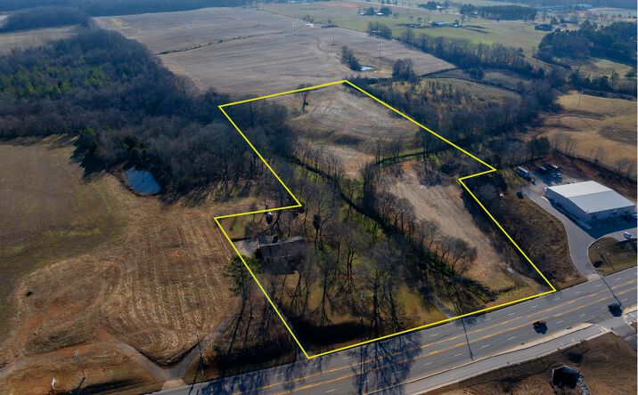 Pictures of Land property located at 2590 US-43, Lawrenceburg, TN 38464 for sales - image #1