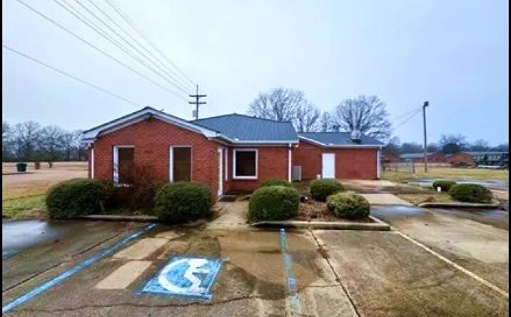 image of property at 1028 S DAVIS AVE Cleveland MS 38732-4323