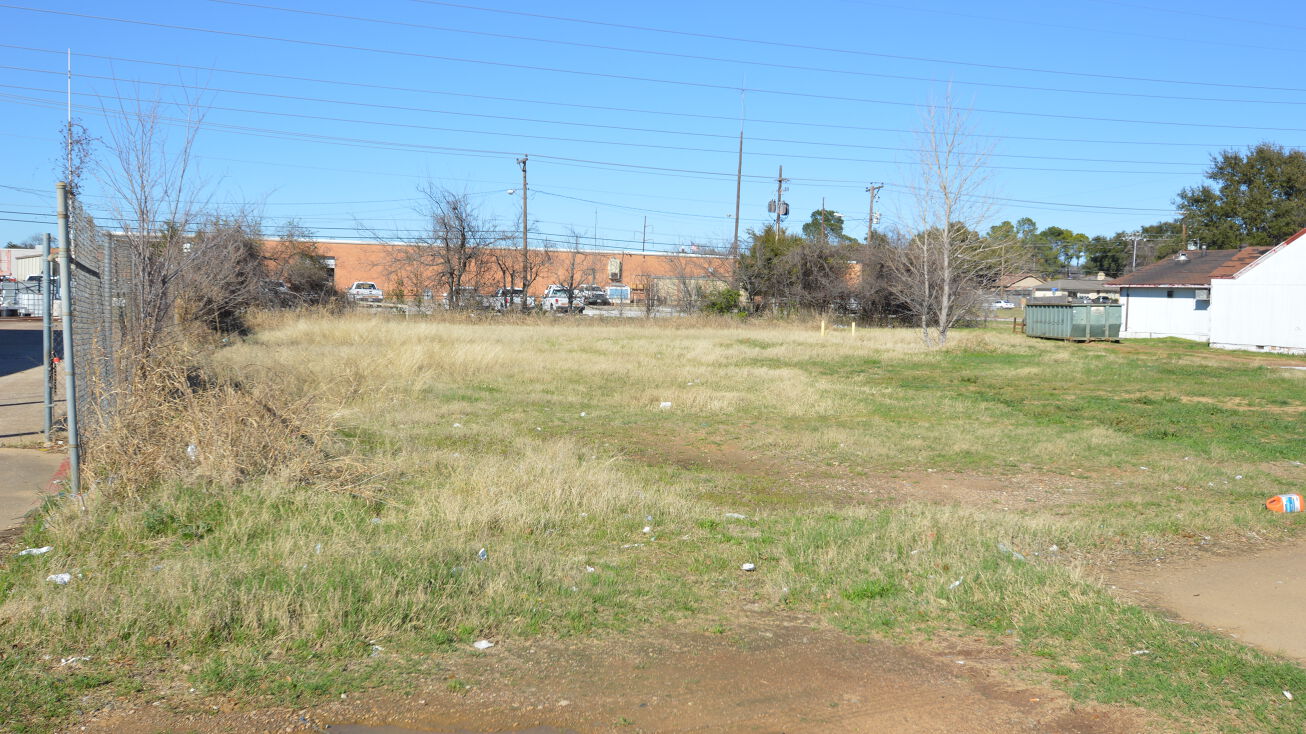 2505 W Pioneer Pkwy, Pantego, TX 76013