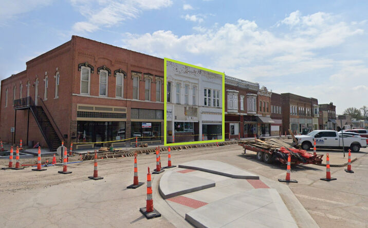 Pictures of Mixed Use, Multifamily, Office, Retail property located at 124 N Grand St, Chariton, IA 50049 for sales - image #1
