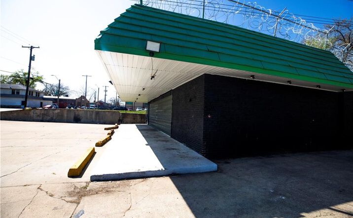 Pictures of Business for Sale, Retail property located at 5208 E 24TH Street, Kansas City, MO 64127 for sales - image #1